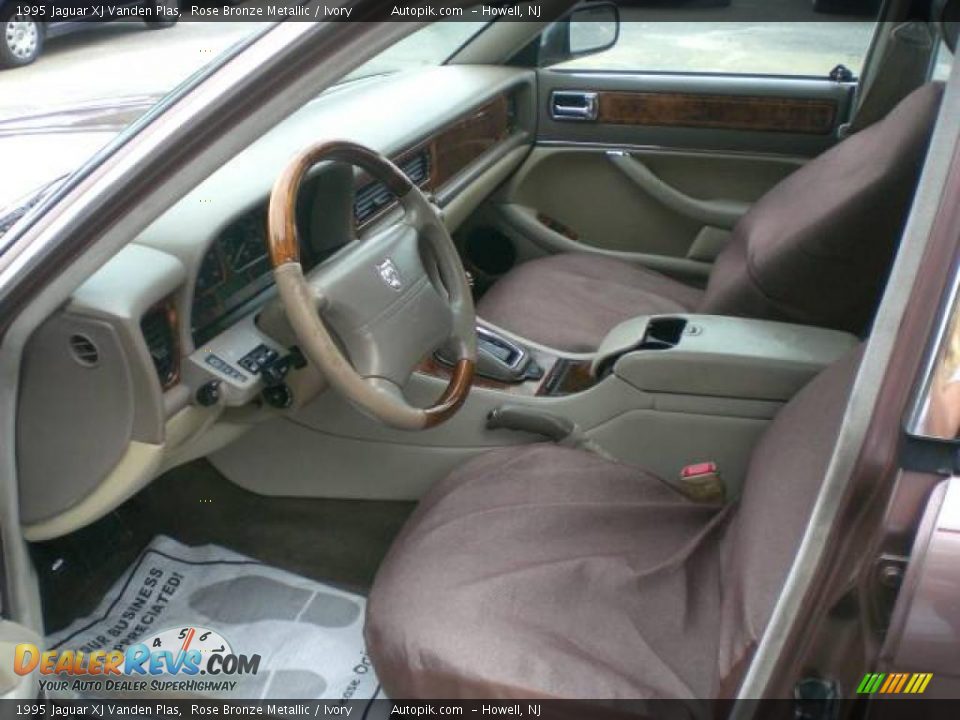 1995 Jaguar XJ Vanden Plas Rose Bronze Metallic / Ivory Photo #9