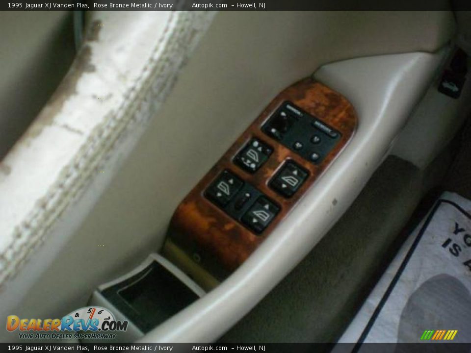 1995 Jaguar XJ Vanden Plas Rose Bronze Metallic / Ivory Photo #14