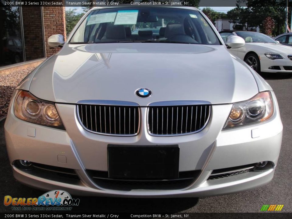 2006 BMW 3 Series 330xi Sedan Titanium Silver Metallic / Grey Photo #2