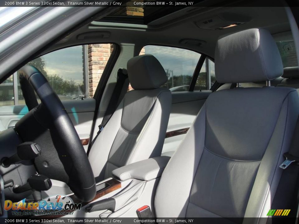 2006 BMW 3 Series 330xi Sedan Titanium Silver Metallic / Grey Photo #9