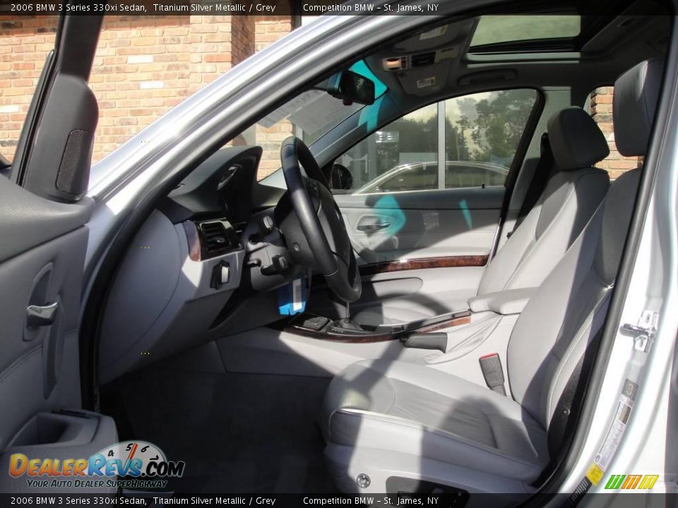 2006 BMW 3 Series 330xi Sedan Titanium Silver Metallic / Grey Photo #10