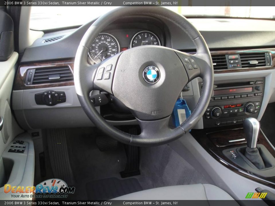 2006 BMW 3 Series 330xi Sedan Titanium Silver Metallic / Grey Photo #11