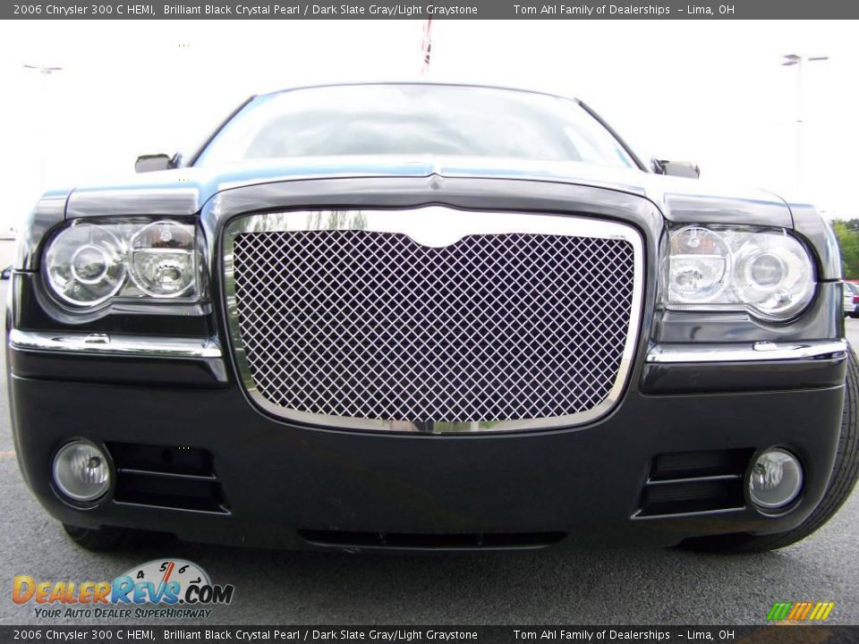 2006 Chrysler 300 C HEMI Brilliant Black Crystal Pearl / Dark Slate Gray/Light Graystone Photo #3