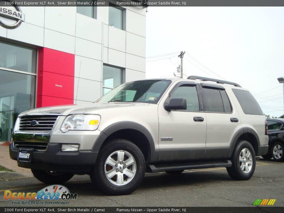 2006 Ford Explorer XLT 4x4 Silver Birch Metallic / Camel Photo #4