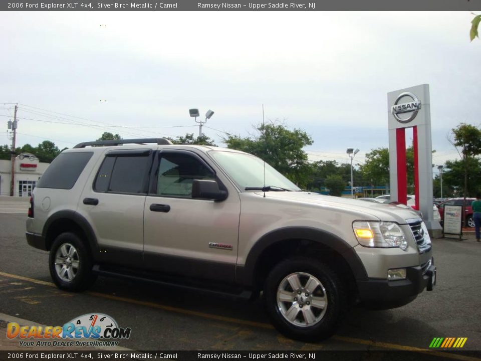 2006 Ford Explorer XLT 4x4 Silver Birch Metallic / Camel Photo #13