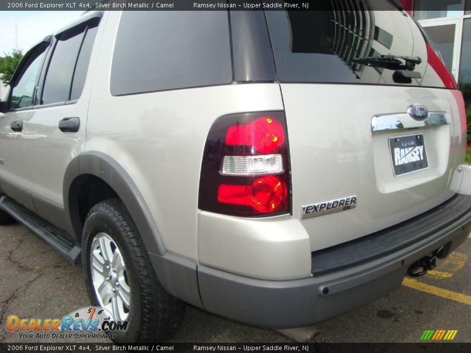 2006 Ford Explorer XLT 4x4 Silver Birch Metallic / Camel Photo #18