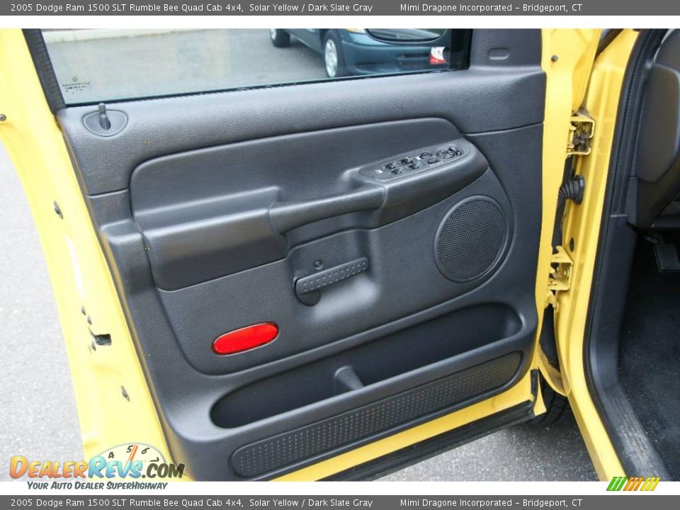 2005 Dodge Ram 1500 SLT Rumble Bee Quad Cab 4x4 Solar Yellow / Dark Slate Gray Photo #13