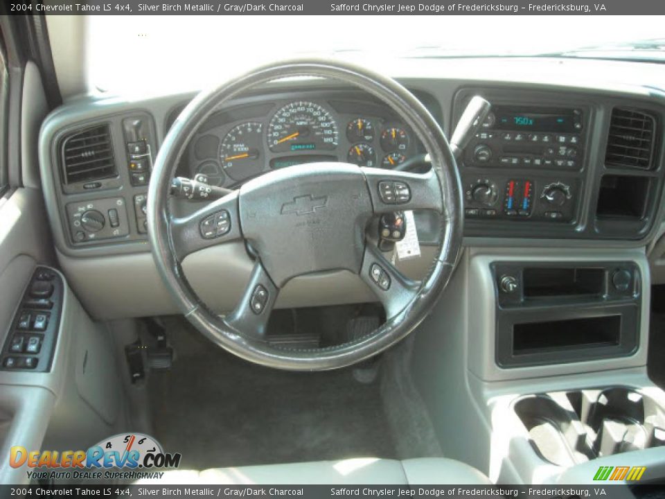 2004 Chevrolet Tahoe LS 4x4 Silver Birch Metallic / Gray/Dark Charcoal Photo #11