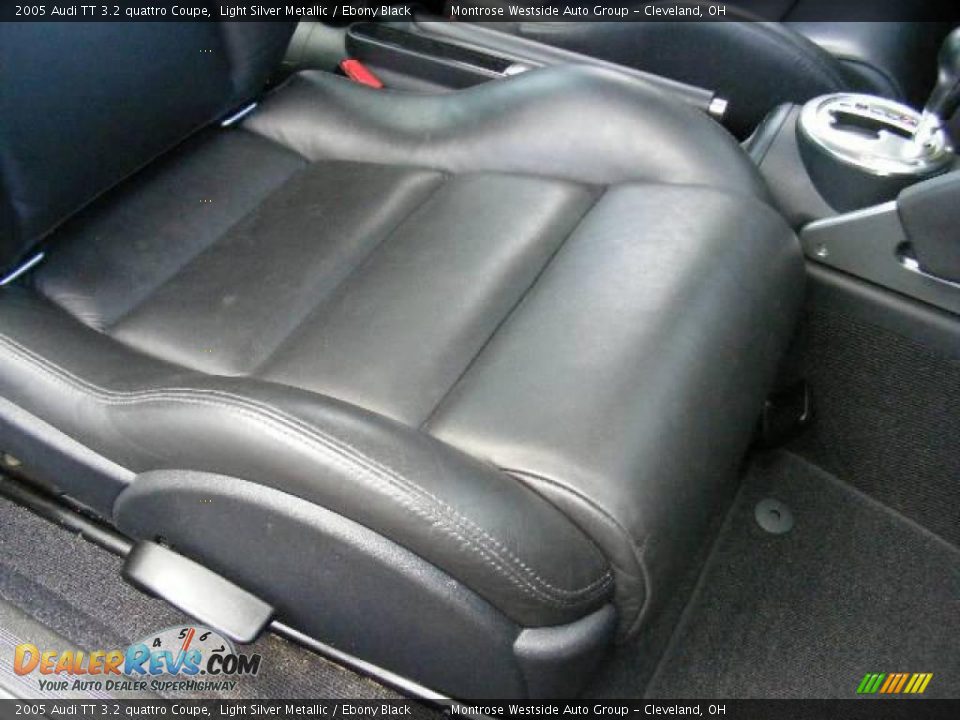 2005 Audi TT 3.2 quattro Coupe Light Silver Metallic / Ebony Black Photo #13