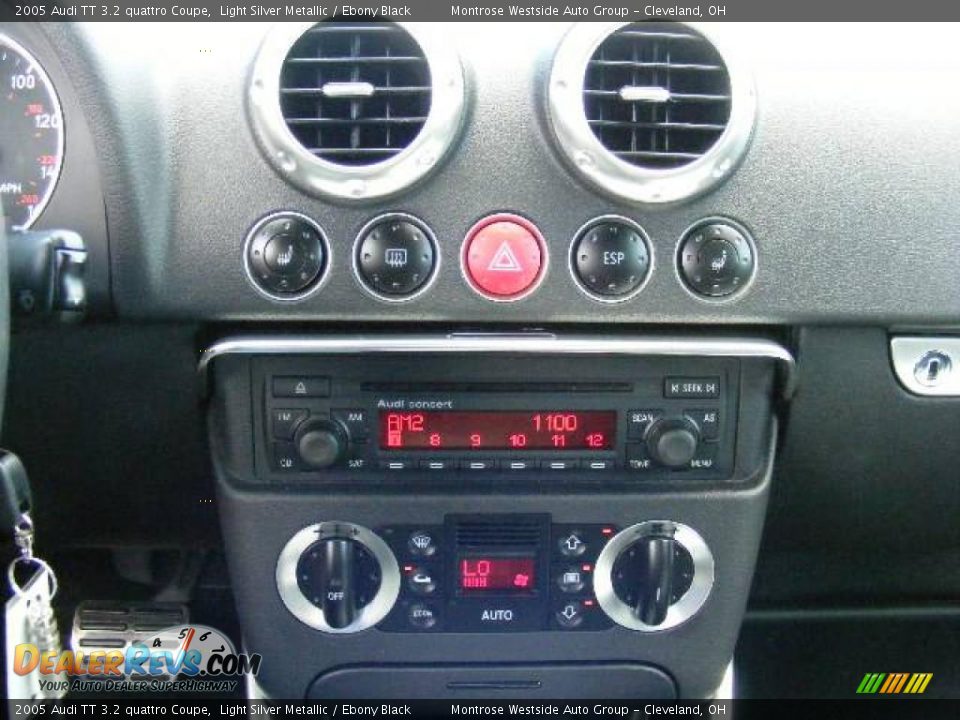 2005 Audi TT 3.2 quattro Coupe Light Silver Metallic / Ebony Black Photo #18