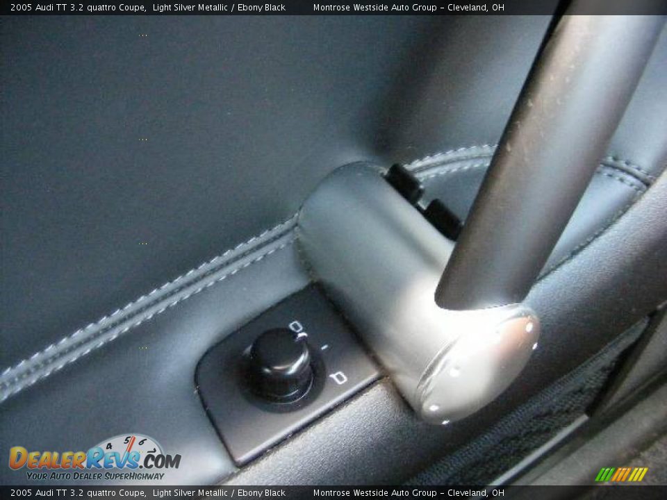 2005 Audi TT 3.2 quattro Coupe Light Silver Metallic / Ebony Black Photo #23
