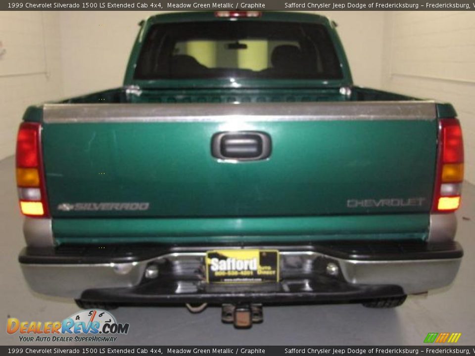 1999 Chevrolet Silverado 1500 LS Extended Cab 4x4 Meadow Green Metallic / Graphite Photo #5
