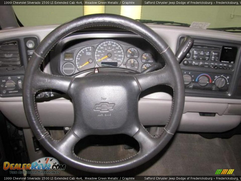 1999 Chevrolet Silverado 1500 LS Extended Cab 4x4 Meadow Green Metallic / Graphite Photo #20