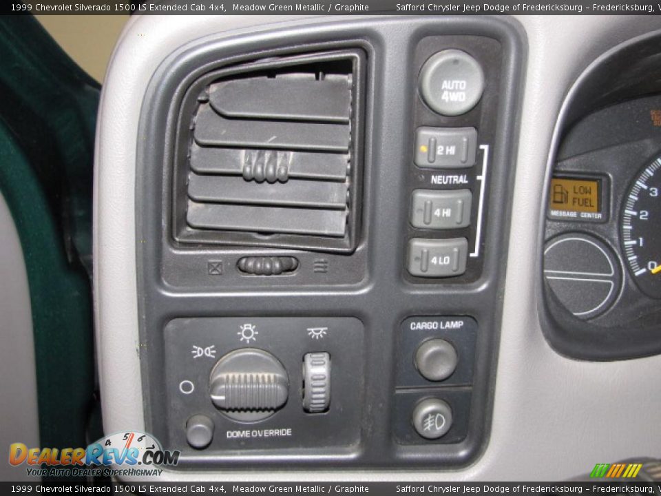 1999 Chevrolet Silverado 1500 LS Extended Cab 4x4 Meadow Green Metallic / Graphite Photo #26