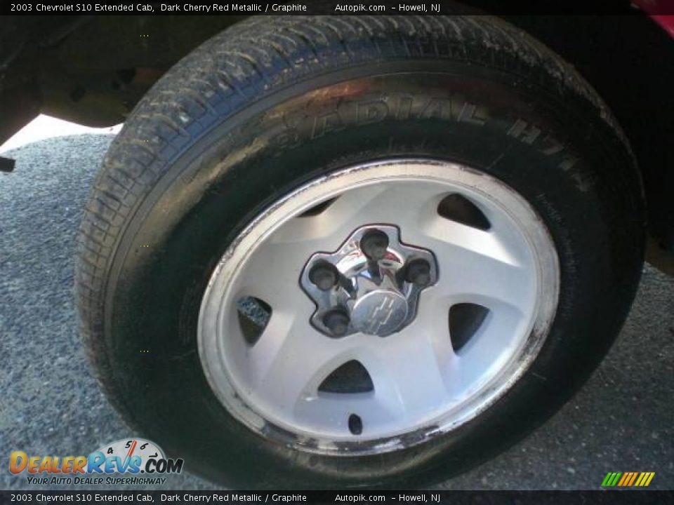 2003 Chevrolet S10 Extended Cab Dark Cherry Red Metallic / Graphite Photo #16