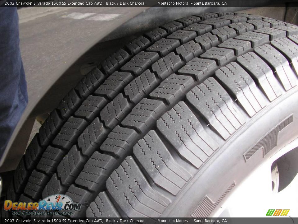 2003 Chevrolet Silverado 1500 SS Extended Cab AWD Black / Dark Charcoal Photo #29