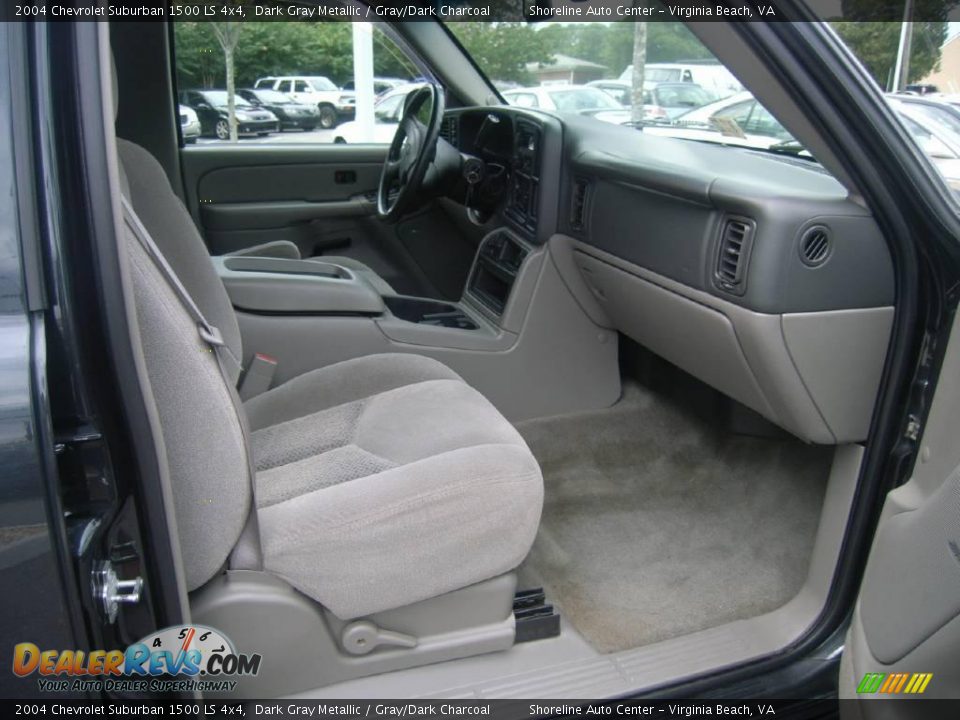 2004 Chevrolet Suburban 1500 LS 4x4 Dark Gray Metallic / Gray/Dark Charcoal Photo #13