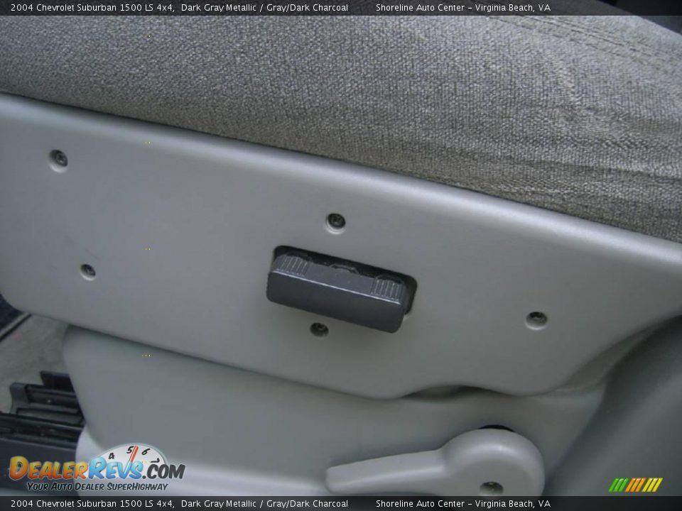 2004 Chevrolet Suburban 1500 LS 4x4 Dark Gray Metallic / Gray/Dark Charcoal Photo #16