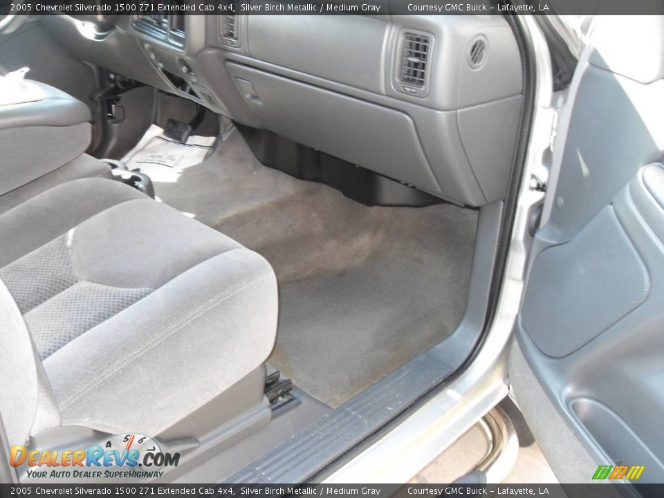2005 Chevrolet Silverado 1500 Z71 Extended Cab 4x4 Silver Birch Metallic / Medium Gray Photo #11