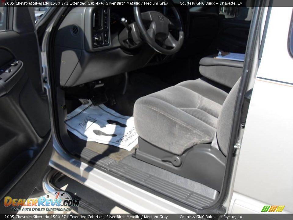 2005 Chevrolet Silverado 1500 Z71 Extended Cab 4x4 Silver Birch Metallic / Medium Gray Photo #13