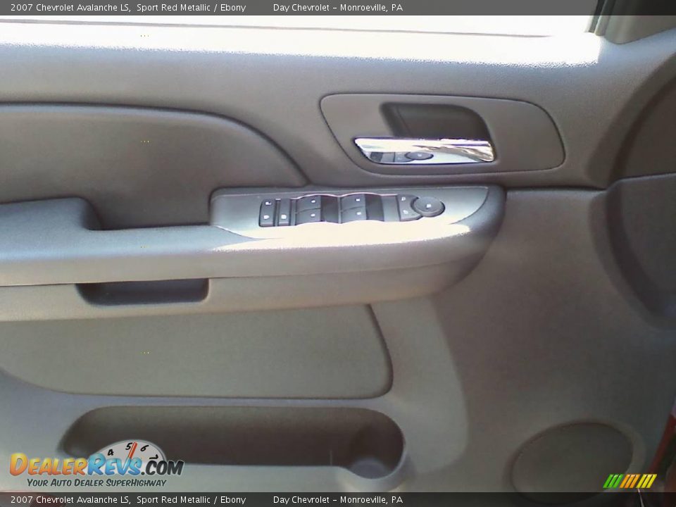 2007 Chevrolet Avalanche LS Sport Red Metallic / Ebony Photo #11