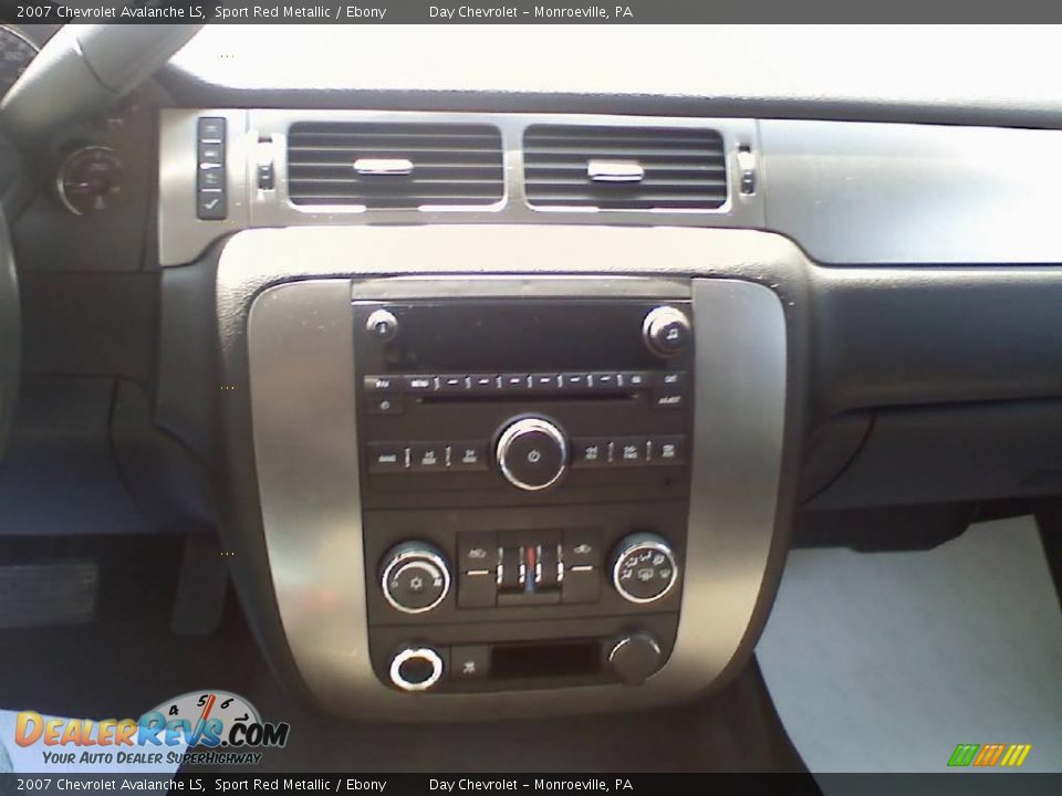 2007 Chevrolet Avalanche LS Sport Red Metallic / Ebony Photo #12