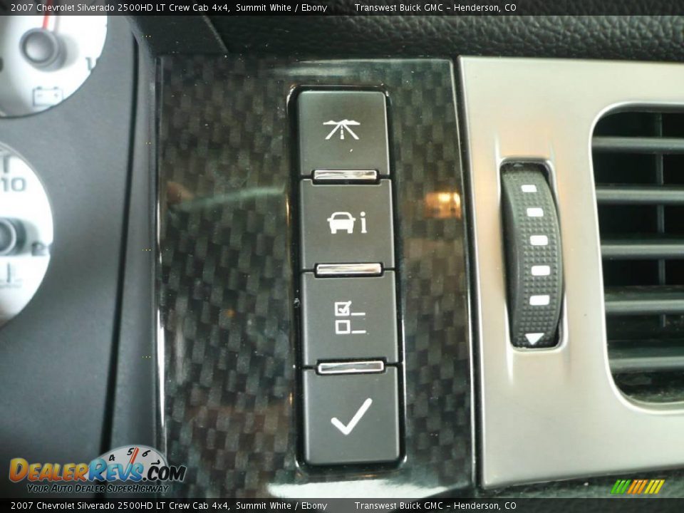 2007 Chevrolet Silverado 2500HD LT Crew Cab 4x4 Summit White / Ebony Photo #21