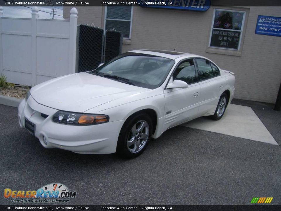 2002 Pontiac Bonneville SSEi Ivory White / Taupe Photo #2