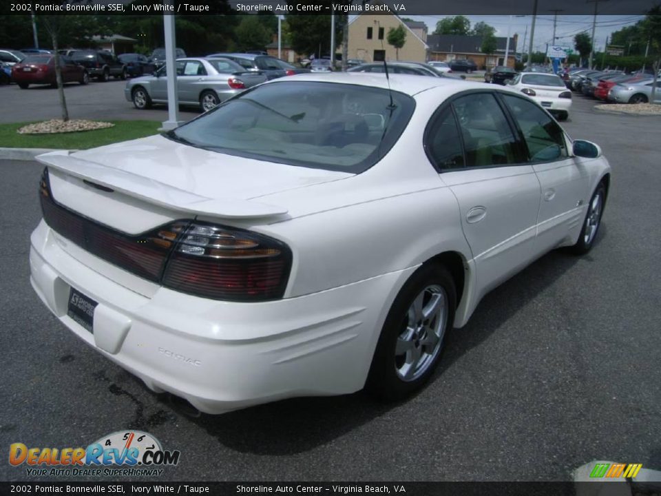 2002 Pontiac Bonneville SSEi Ivory White / Taupe Photo #8