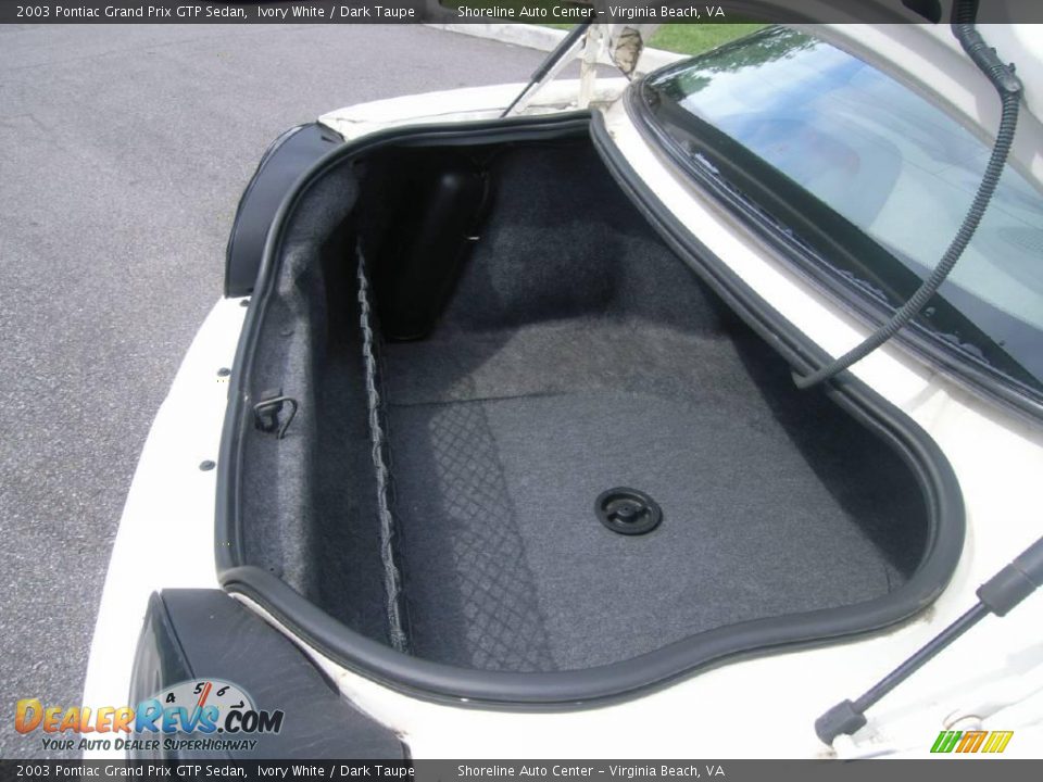 2003 Pontiac Grand Prix GTP Sedan Ivory White / Dark Taupe Photo #9