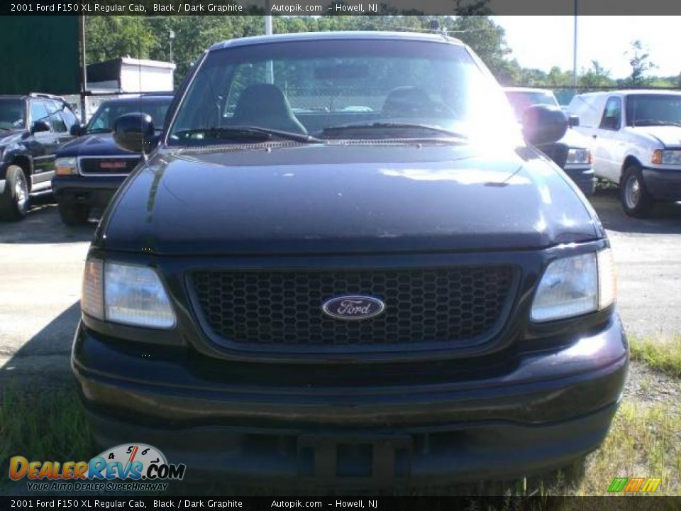 2001 Ford F150 XL Regular Cab Black / Dark Graphite Photo #1