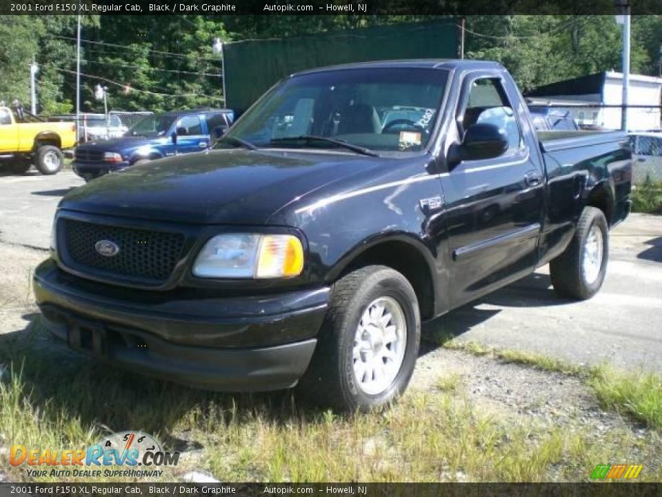 2001 Ford F150 XL Regular Cab Black / Dark Graphite Photo #2