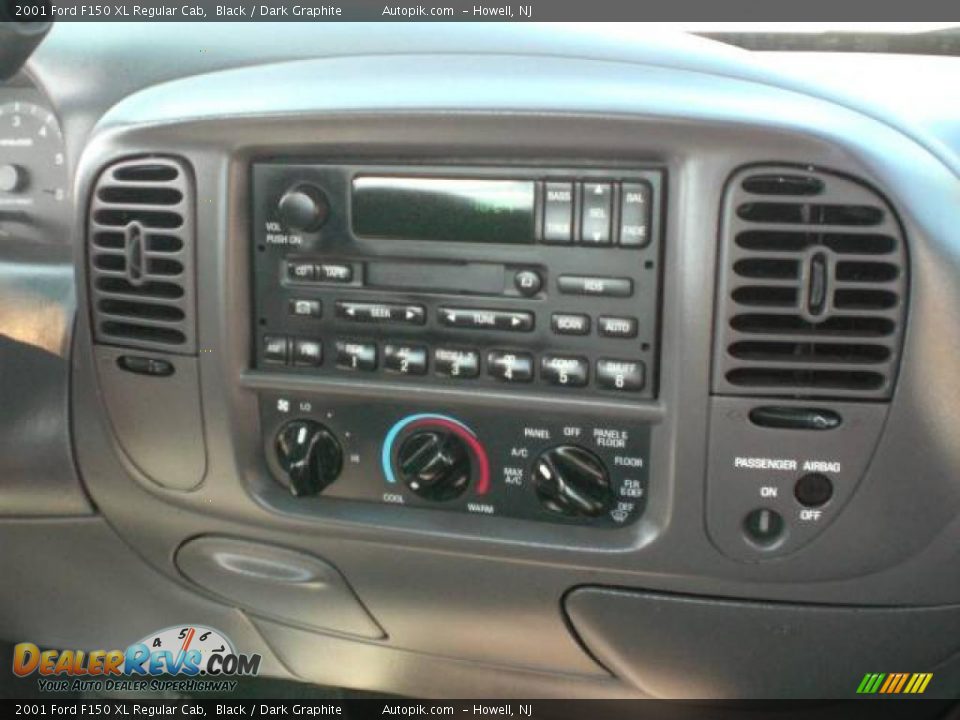 2001 Ford F150 XL Regular Cab Black / Dark Graphite Photo #11