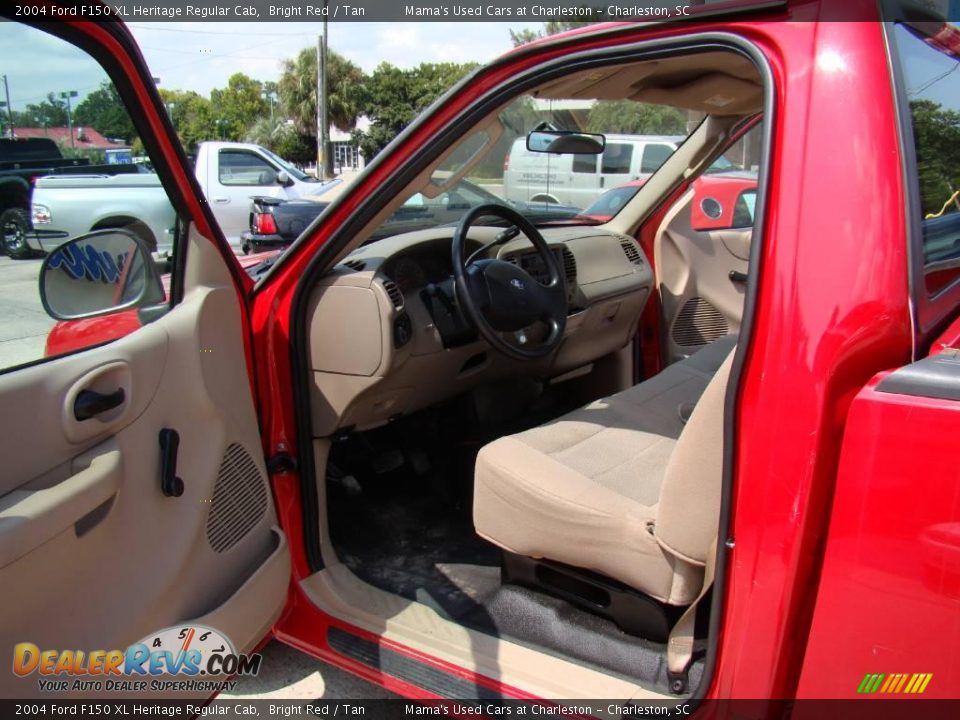 2004 Ford F150 XL Heritage Regular Cab Bright Red / Tan Photo #9