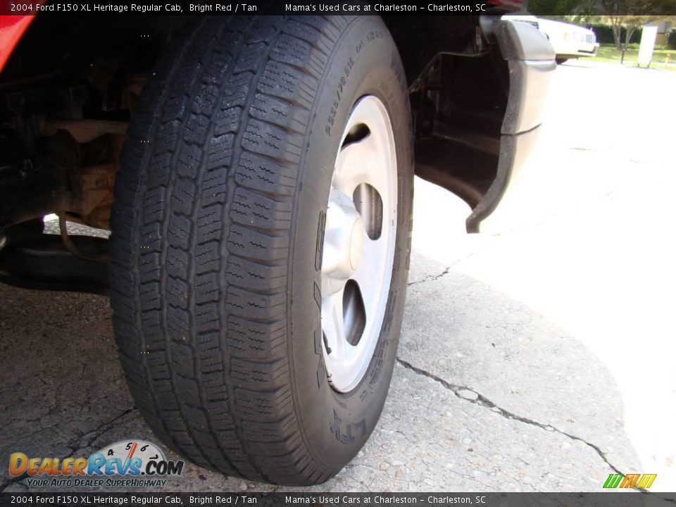 2004 Ford F150 XL Heritage Regular Cab Bright Red / Tan Photo #19