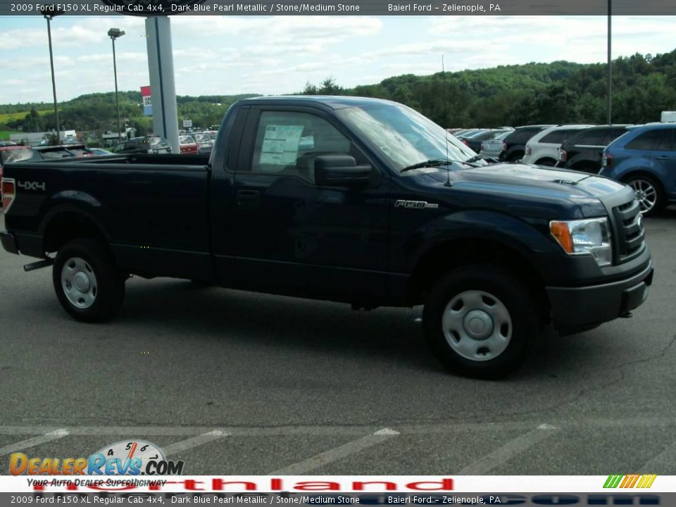 2009 Ford F150 XL Regular Cab 4x4 Dark Blue Pearl Metallic / Stone/Medium Stone Photo #4