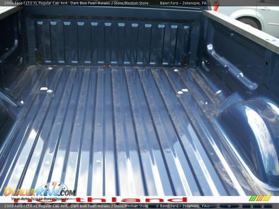 2009 Ford F150 XL Regular Cab 4x4 Dark Blue Pearl Metallic / Stone/Medium Stone Photo #10