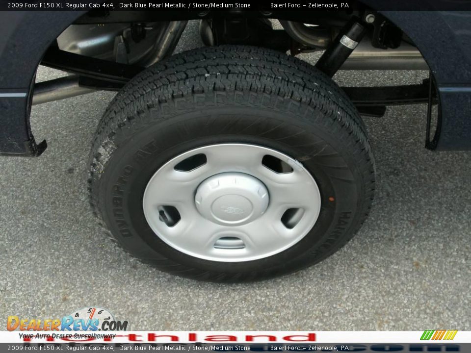 2009 Ford F150 XL Regular Cab 4x4 Dark Blue Pearl Metallic / Stone/Medium Stone Photo #11
