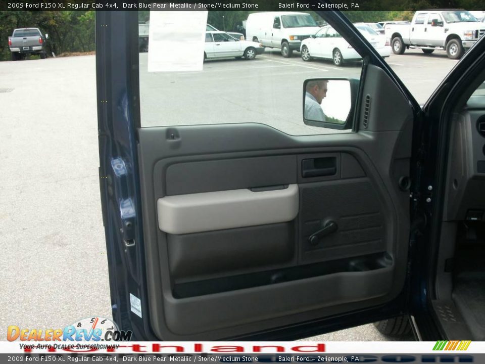 2009 Ford F150 XL Regular Cab 4x4 Dark Blue Pearl Metallic / Stone/Medium Stone Photo #12