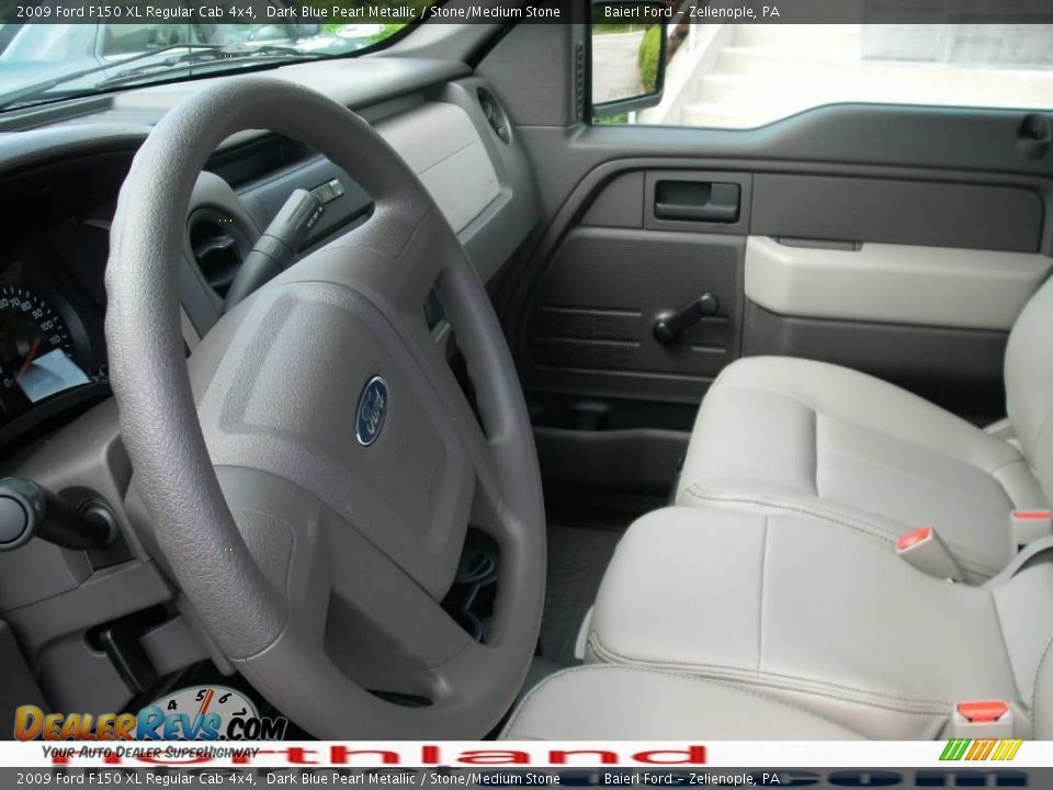 2009 Ford F150 XL Regular Cab 4x4 Dark Blue Pearl Metallic / Stone/Medium Stone Photo #13