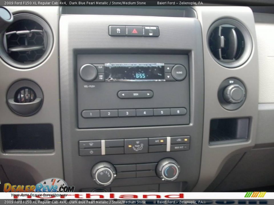 2009 Ford F150 XL Regular Cab 4x4 Dark Blue Pearl Metallic / Stone/Medium Stone Photo #18