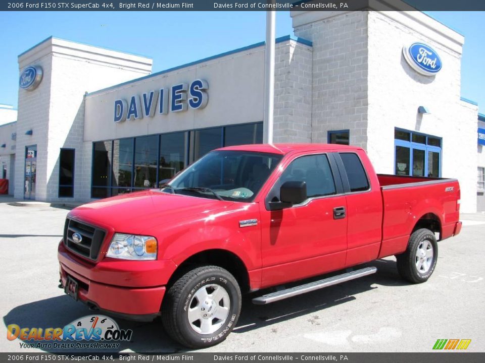 2006 Ford F150 STX SuperCab 4x4 Bright Red / Medium Flint Photo #1