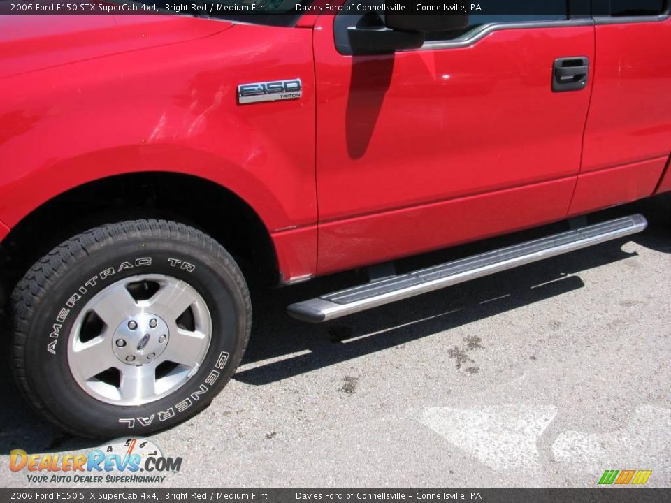 2006 Ford F150 STX SuperCab 4x4 Bright Red / Medium Flint Photo #3