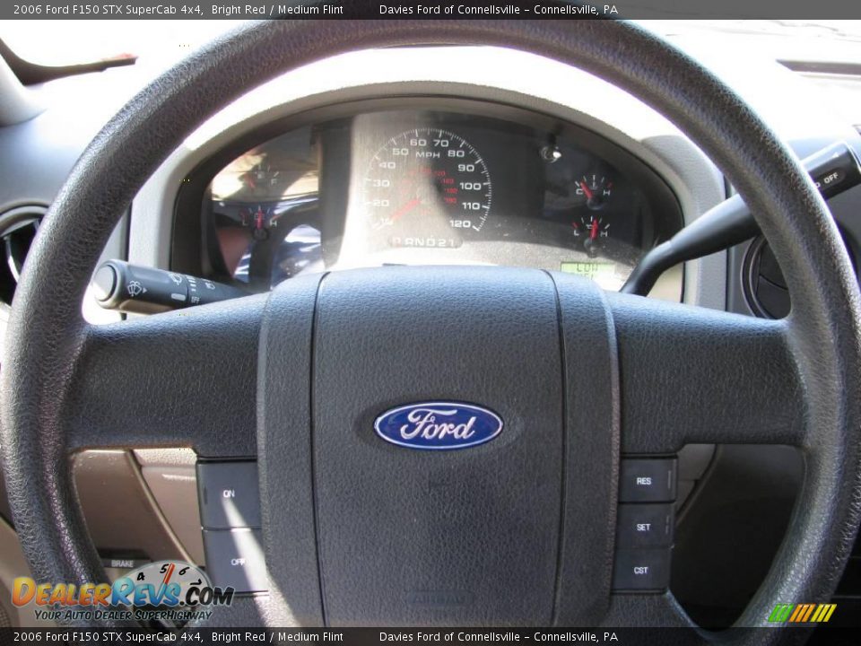 2006 Ford F150 STX SuperCab 4x4 Bright Red / Medium Flint Photo #14