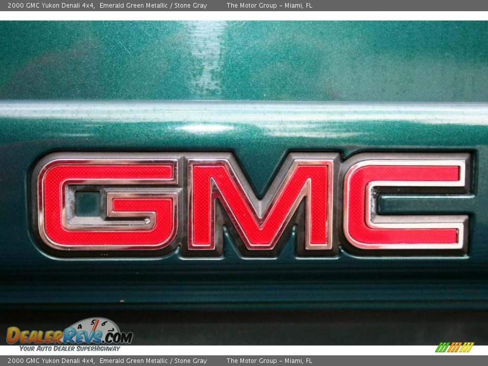 2000 GMC Yukon Denali 4x4 Emerald Green Metallic / Stone Gray Photo #28