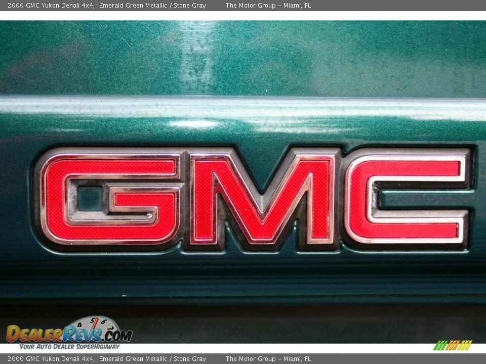 2000 GMC Yukon Denali 4x4 Emerald Green Metallic / Stone Gray Photo #29