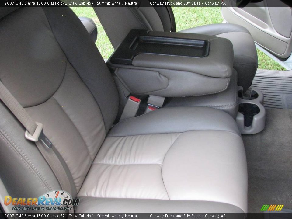 2007 GMC Sierra 1500 Classic Z71 Crew Cab 4x4 Summit White / Neutral Photo #12