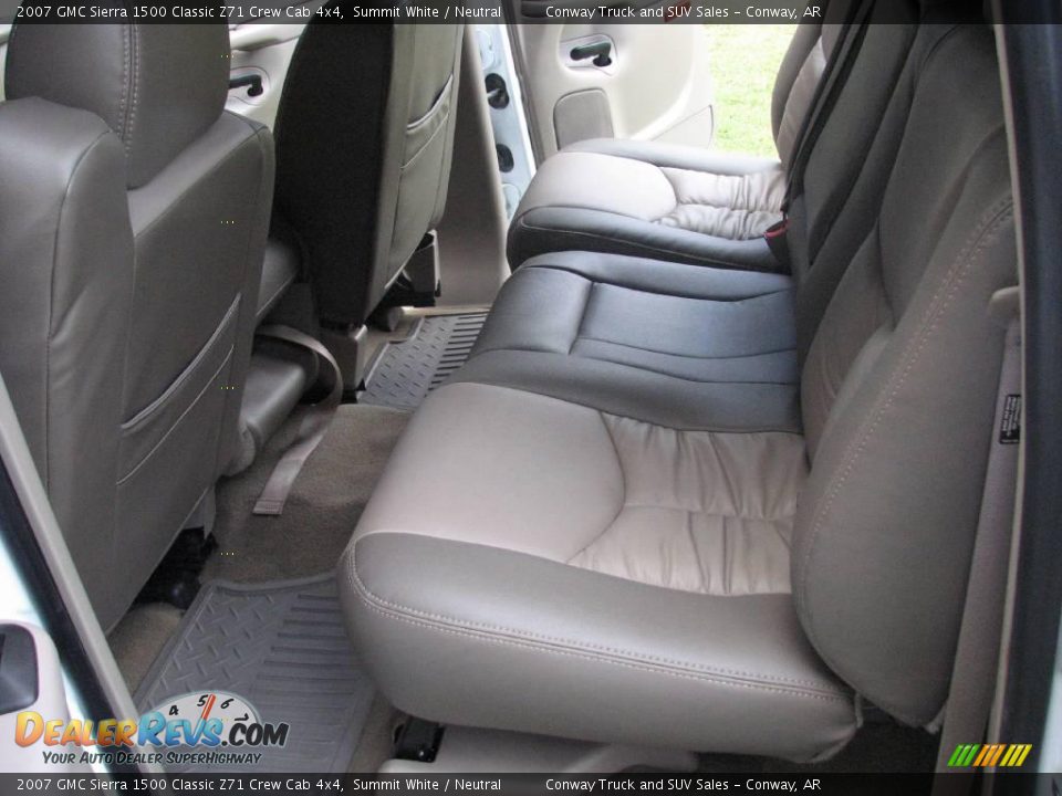 2007 GMC Sierra 1500 Classic Z71 Crew Cab 4x4 Summit White / Neutral Photo #15