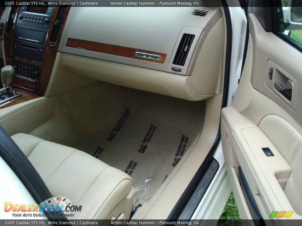 2005 Cadillac STS V6 White Diamond / Cashmere Photo #17