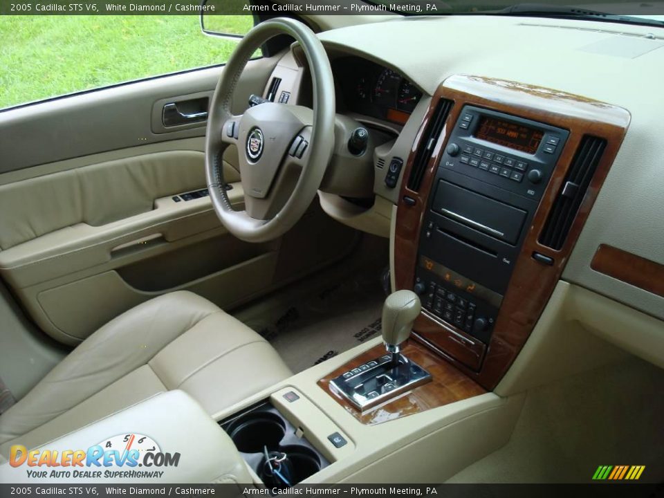 2005 Cadillac STS V6 White Diamond / Cashmere Photo #18